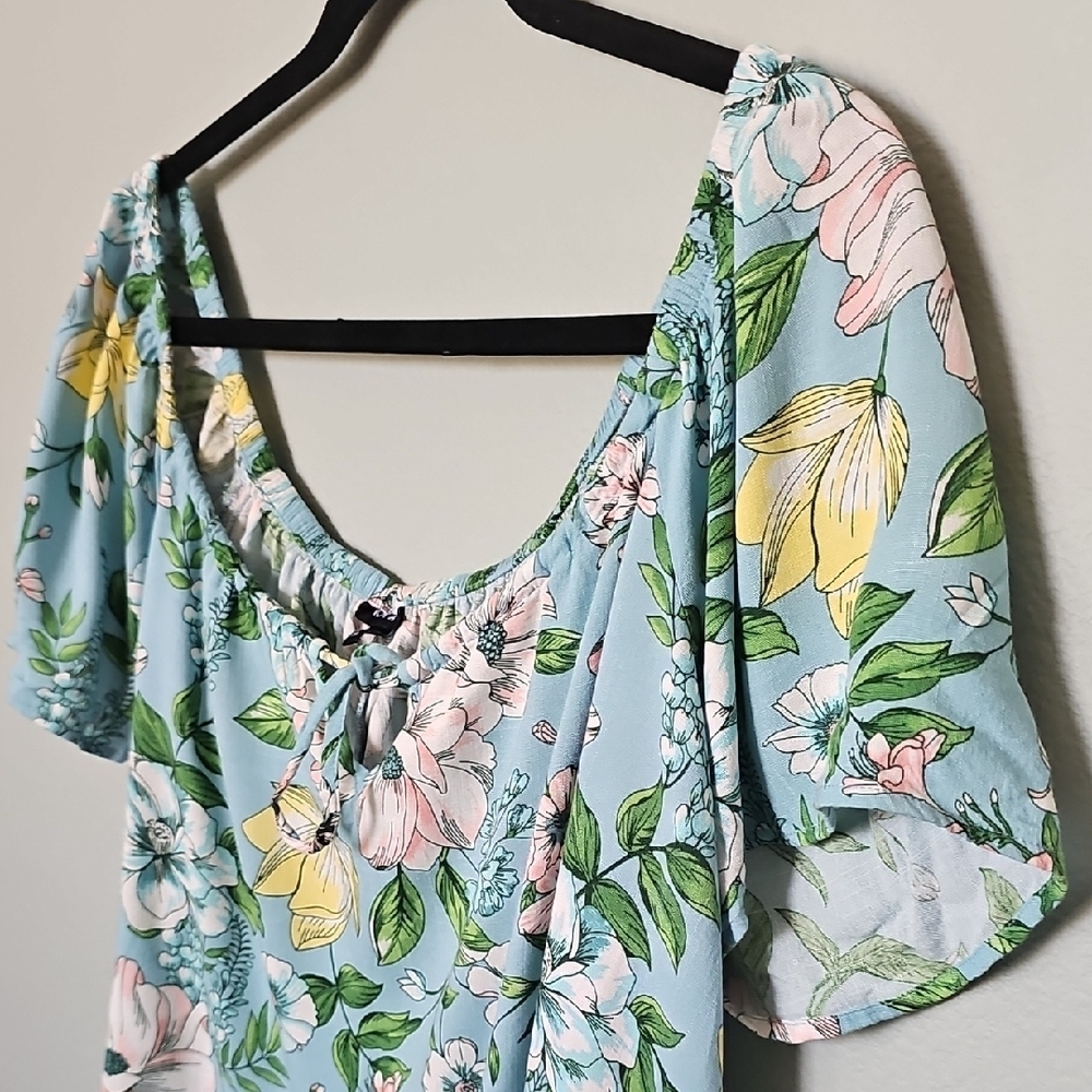 Torrid Summer Vacation Light Blue Floral Off The Shoulder Blouse XL - Picture 8 of 9